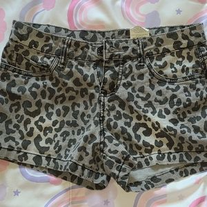 Leopard Print Jean Shorts Size 2